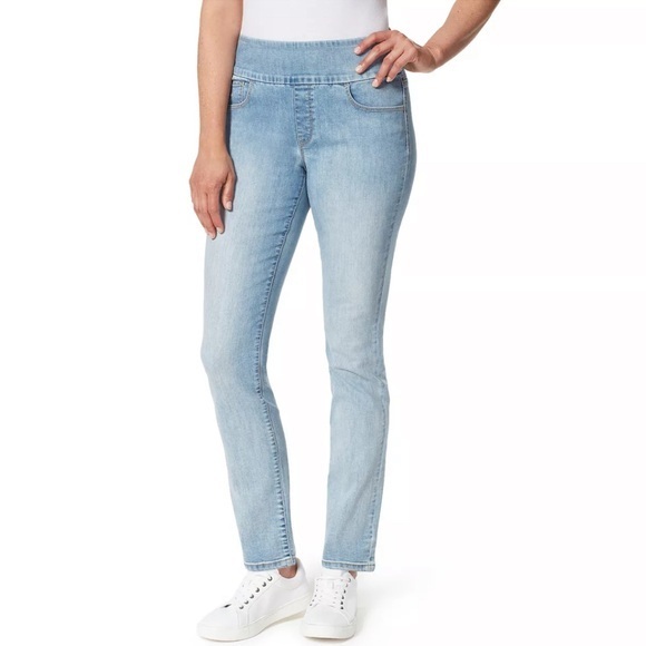 Gloria Vanderbilt Pants - Gloria Vanderbilt Women’s Amanda Pull-On Jeans NWT Elastic Waist size 8